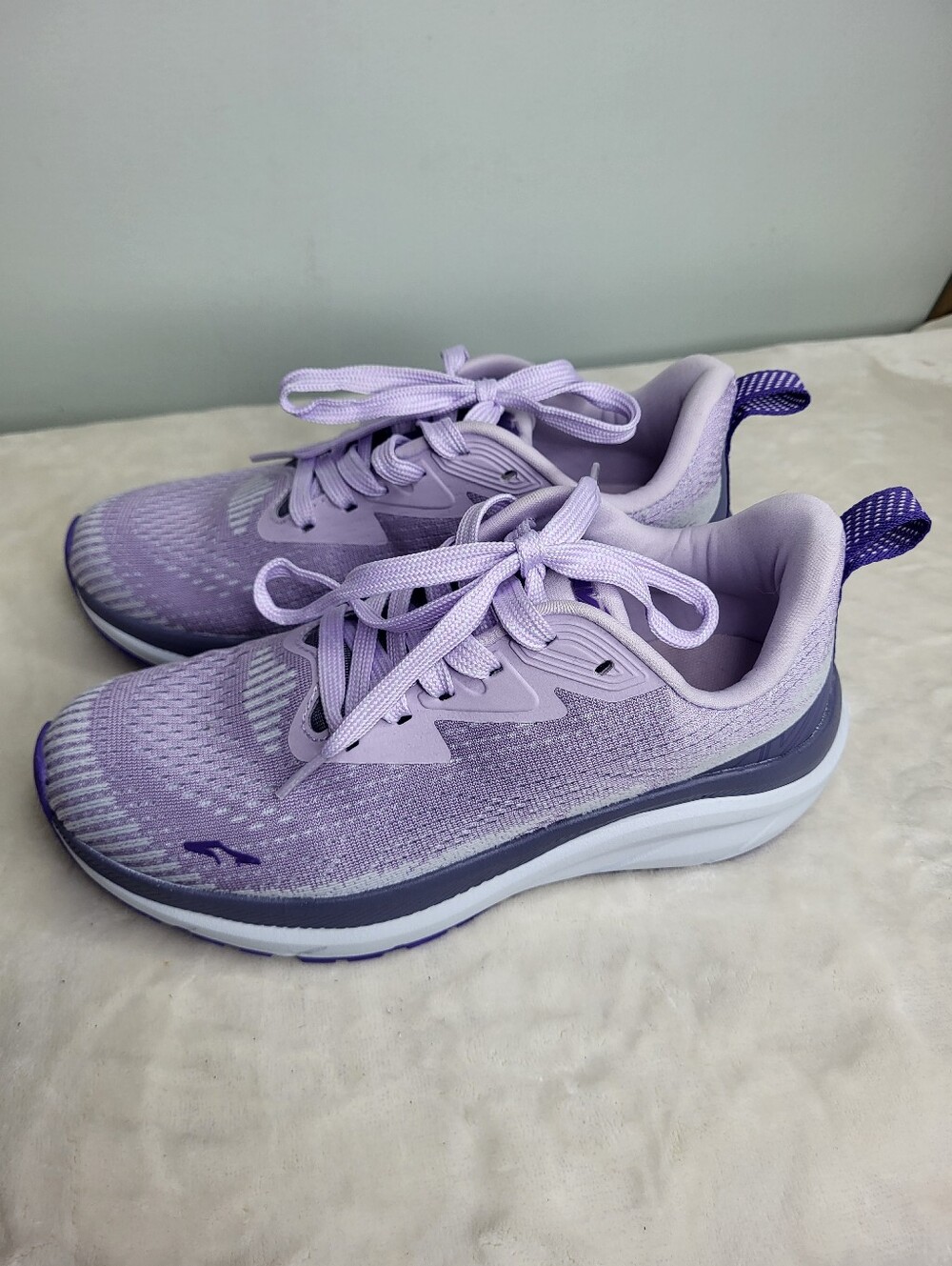 Avia Purple Size 6 Memory Foam Sneakers/Running Shoes. NWT